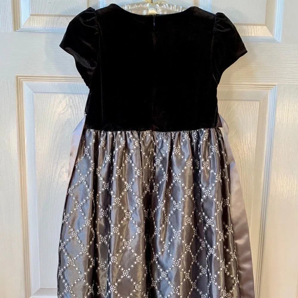 BLACK VELVET & TOOLE SPECIAL OCCASION DRESS S-12